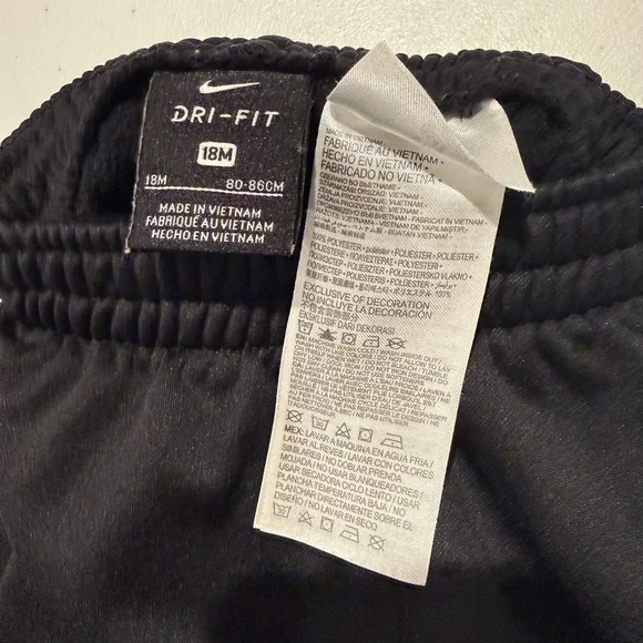 Nike Red Hoodie and Black Jogger Sweatpants Set - Kids - Picture 7 of 7